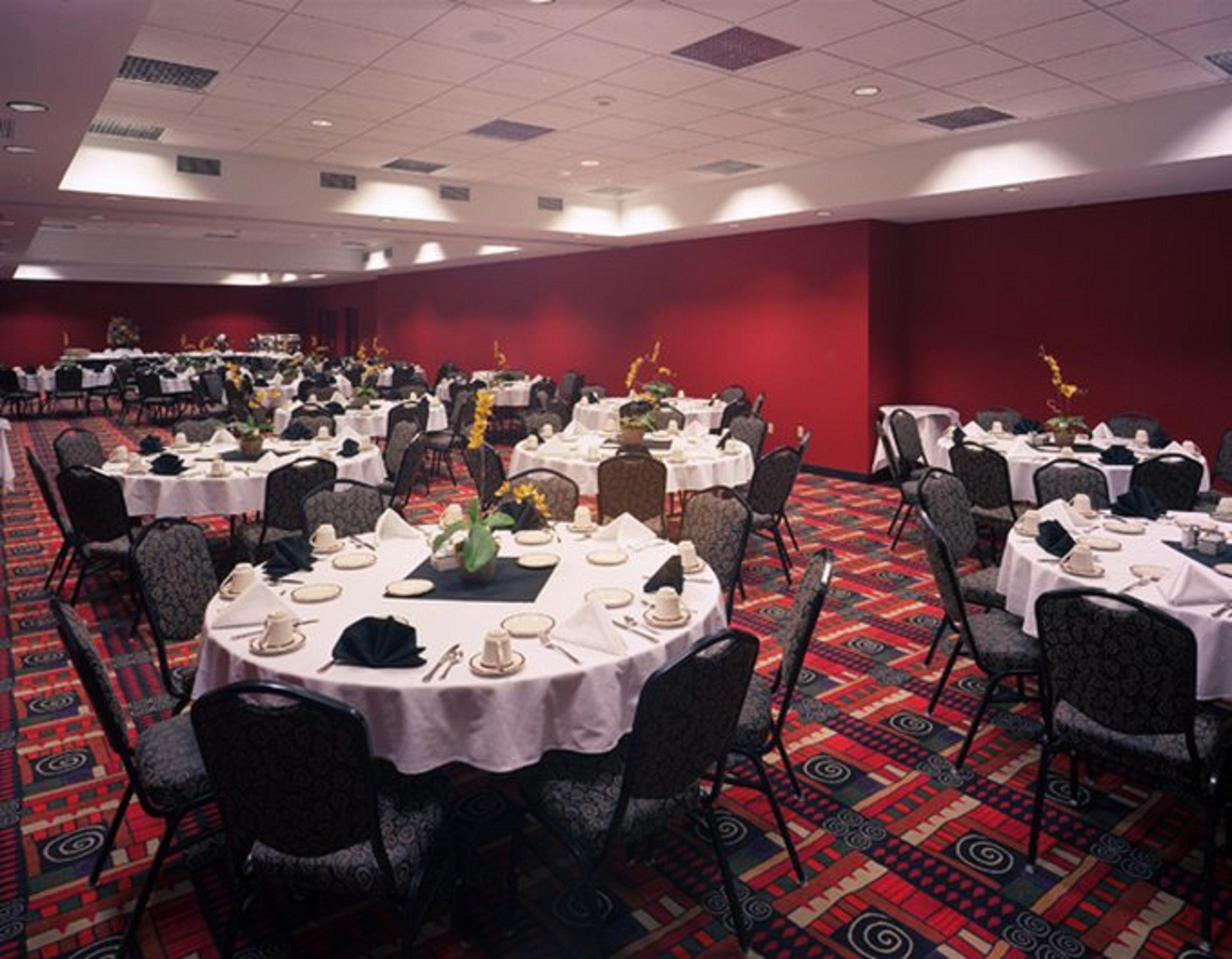 Holiday Inn Hotel Pewaukee-Milwaukee West By Ihg Exterior foto